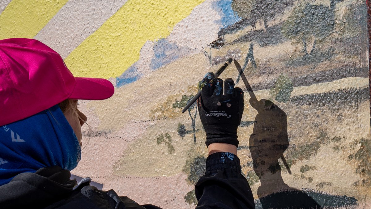 Apparition Media tweet media