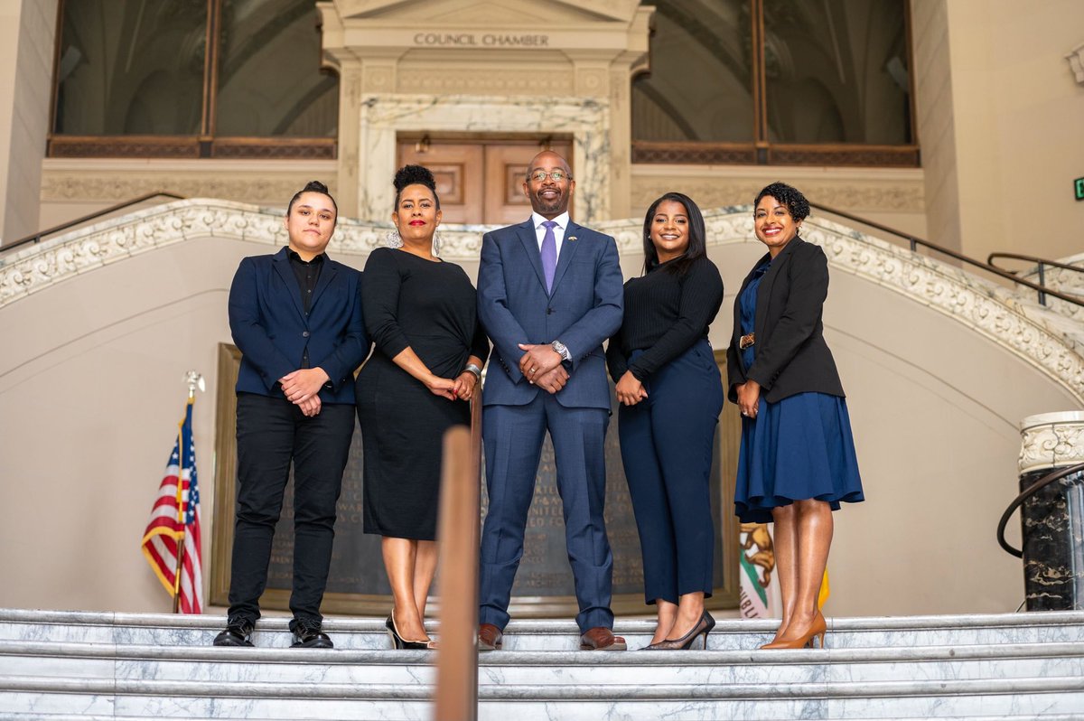 lorenmtaylor's tweet photo. Happy Birthday, Loren! A testament of a true leader is the dedication, support, and backing of their team. Watching you work day and night to solve Oakland’s toughest issues is why we will always go hard on your behalf. #TeamD6 https://t.co/Ikc3k7Dzgx