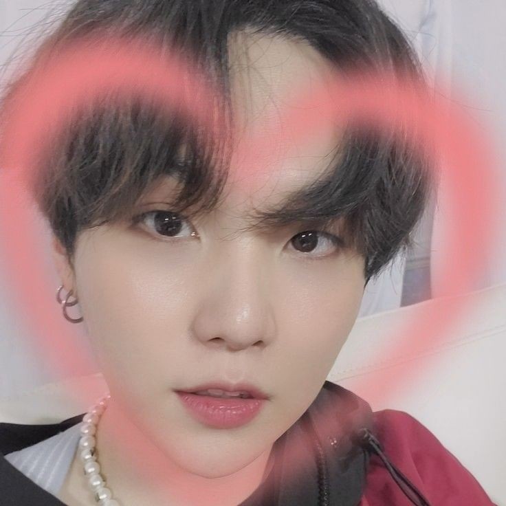 manden cc's tweet media