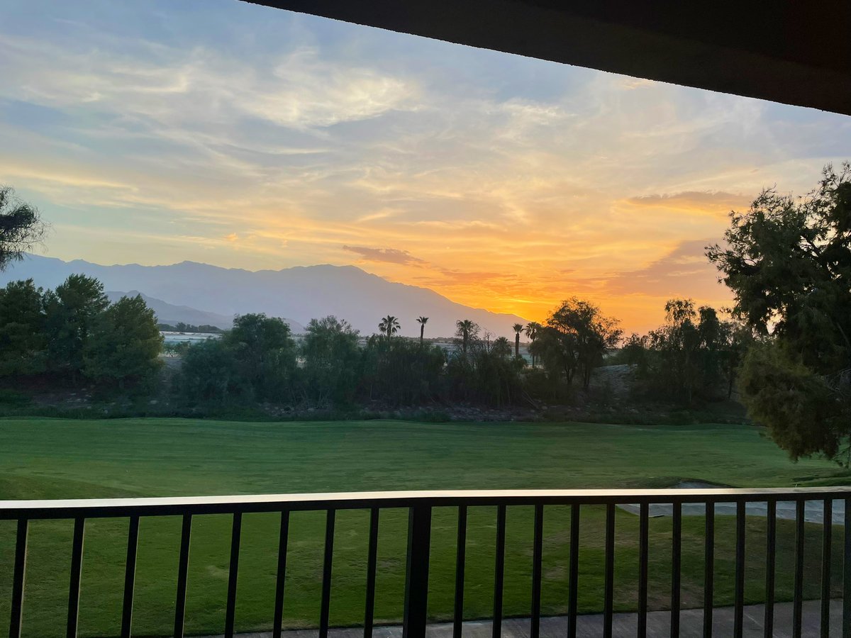 SONNYYVAL's tweet photo. Weekend views @cg00dz 💕 https://t.co/umCxBBrMZ3