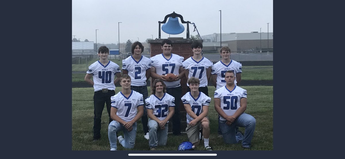 fbcoachech's tweet photo. Excited for August 1st practice.  Last run for the class of 2023. Let’s continue to #raisethebar and have a great season. @ehroyals @EHroyalfootball @GDRsports https://t.co/JxdNJ3qoPZ