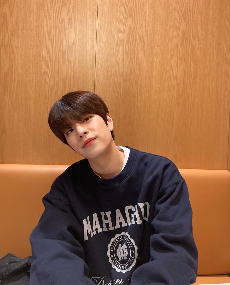 ︎ 

                            :)

 ︎