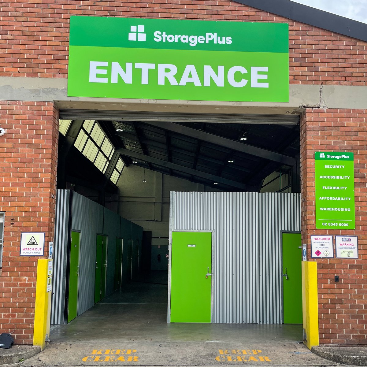 storageplus_'s tweet image. Why choose #StoragePlus? Whether you’re moving house, needing more space or just want somewhere to store your belongings, our professional team have everything you need to arrange the #storage that best suits you!