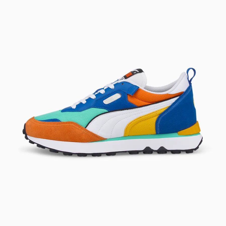 sneakerheadsoff's tweet photo. 👀 GIVEAWAY! 👟 

As projects with likeminded goals and ideas, we're excited to announce a partnership with @SneakerboxNFT to give away (2x) Physical Puma Sneakers. 

—To enter:

✨ Follow @sneakerheadsoff / @sneakerboxNFT
✨ Like / RT
✨ Then join the giveaway in our discord! https://t.co/FKve9rVdp0