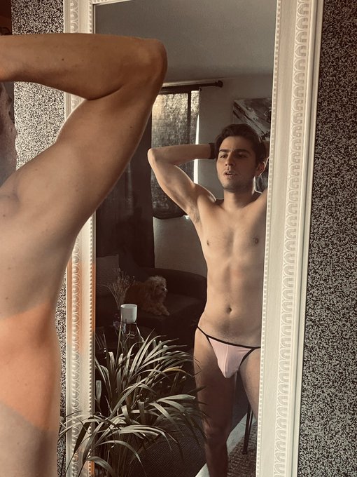 1 pic. ???
#JJMALIBU https://t.co/t4qWzi0G1r