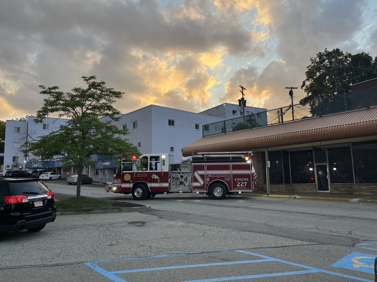 Red Crossers are on the scene of a parking garage collapse along Frankstown Rd. in Penn Hills (Allegheny County). We're assessing the needs of clients who were evacuated from nearby buildings. More updates to follow.