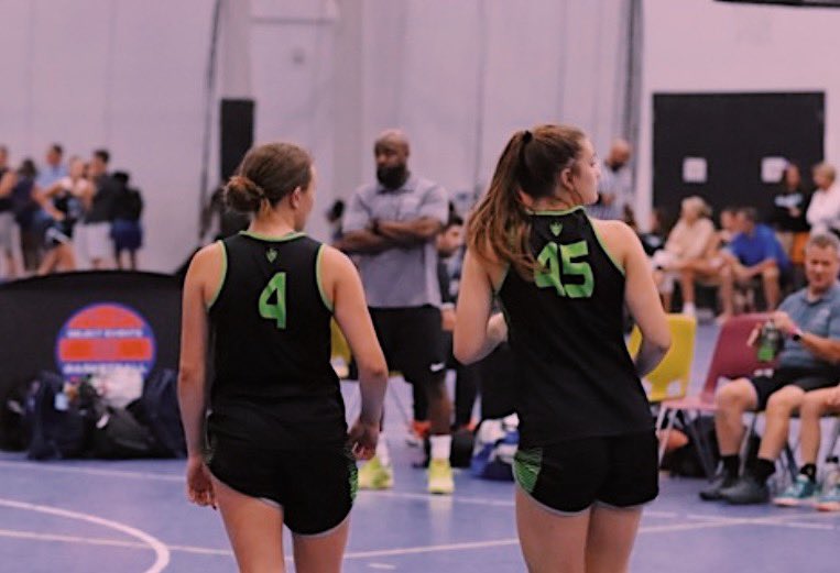 paige_girardi's tweet photo. Thank you @LadyRatzElite @coach_djv for the best memories and friends I could ever ask for!!! Forever grateful💚💚 https://t.co/YJ9Dd188K3