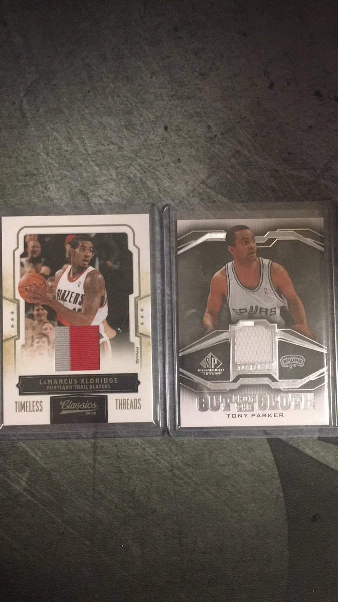Basketball relics. Parker is not numbered, but Aldridge is /25. $15 for both

Offers welcomed, $50 or more ships free BMWT