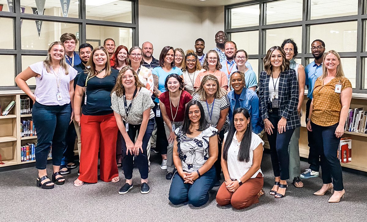 What an awesome afternoon welcoming our New @WhiteOak_MS Teachers 💛🖤💛🖤💛 Its going to be the best year yet!