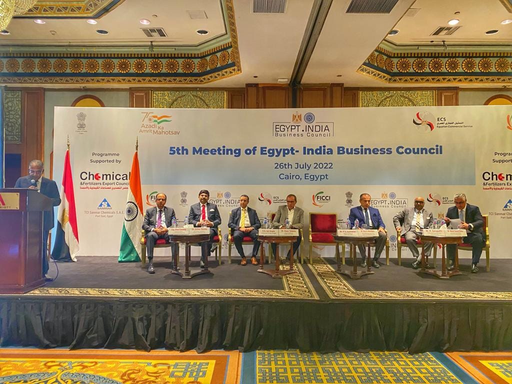 السفير الهندى بالقاهرة يعقد الدورة الخامسة لاجتماع مجلس الأعمال المشترك
كتب: أيمن وصفى
gornalonline.com/2022/07/27/%d8…