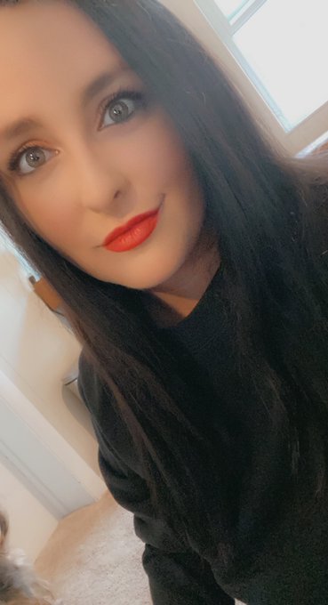 Hey babes 🥰 https://t.co/9FaOSVJAsc