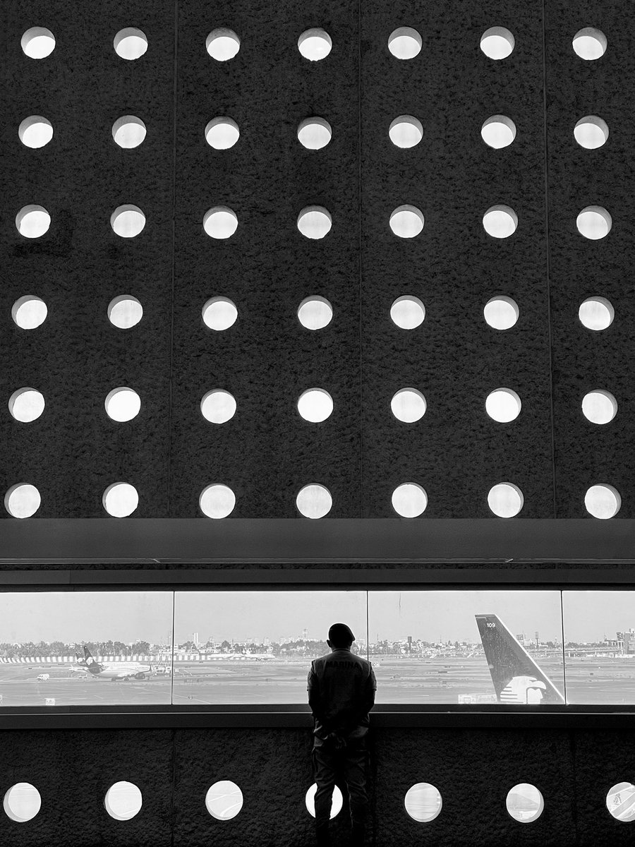 MattBuchalter1's tweet photo. Honored to be chosen as 1 of 100 finalists in the @architizer #onephotochallenge
All finalists seen here:
https://t.co/hnHtu68fLU https://t.co/w47S3F1I3f