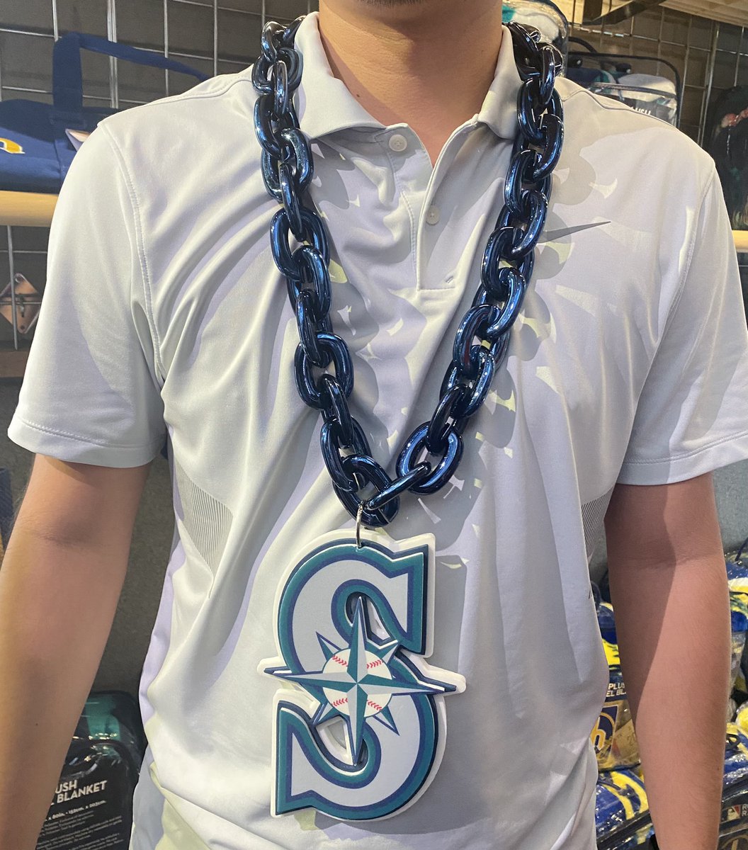 Mariners Team Store tweet media
