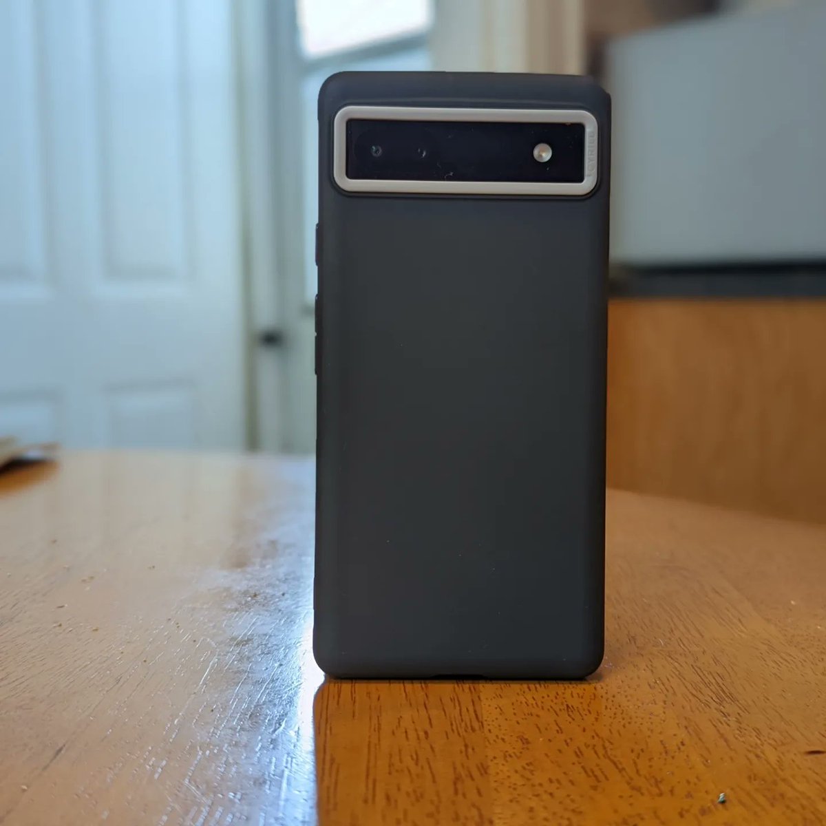 Lenny_Bons's tweet photo. @BG_TechLife @caseology @madebygoogle I'll see your @caseology #nanopop and raise you a #cyrill_story #colorbrick #case . Same company they are excellent https://t.co/zp7dpHXPBO