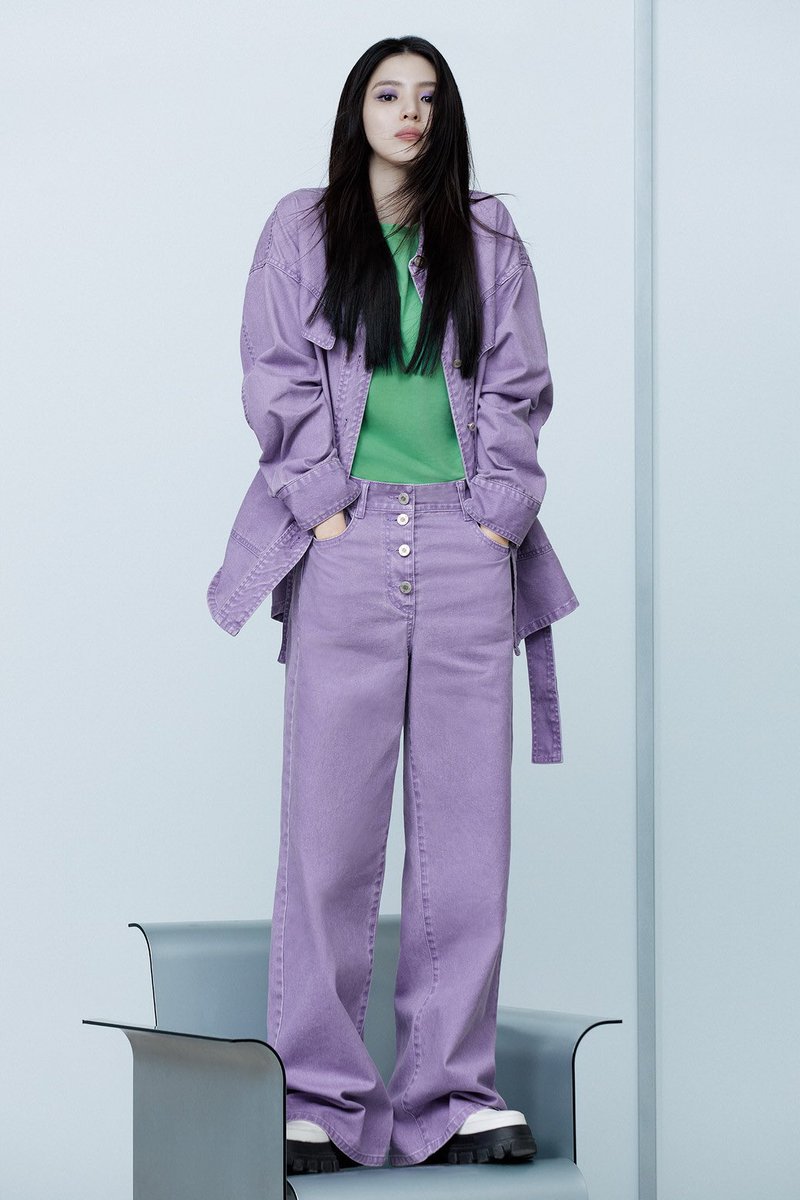 HansoheeTH's tweet photo. [👩🏻‍💼] 220727 #ฮันโซฮี X LUCKY CHOUETTE <Gentle business >

#HanSohee #한소희 https://t.co/eO0UaiVeAv