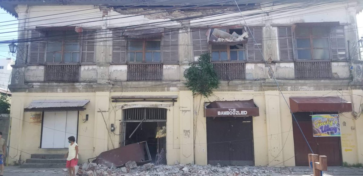habagatcentral's tweet photo. Structures damaged in UNESCO World Heritage Site of Vigan, Ilocos Sur after the magnitude 7.2 earthquake earlier this morning. Photo from Arlene Alegre Gajeton. https://t.co/TX55TQ6Ean