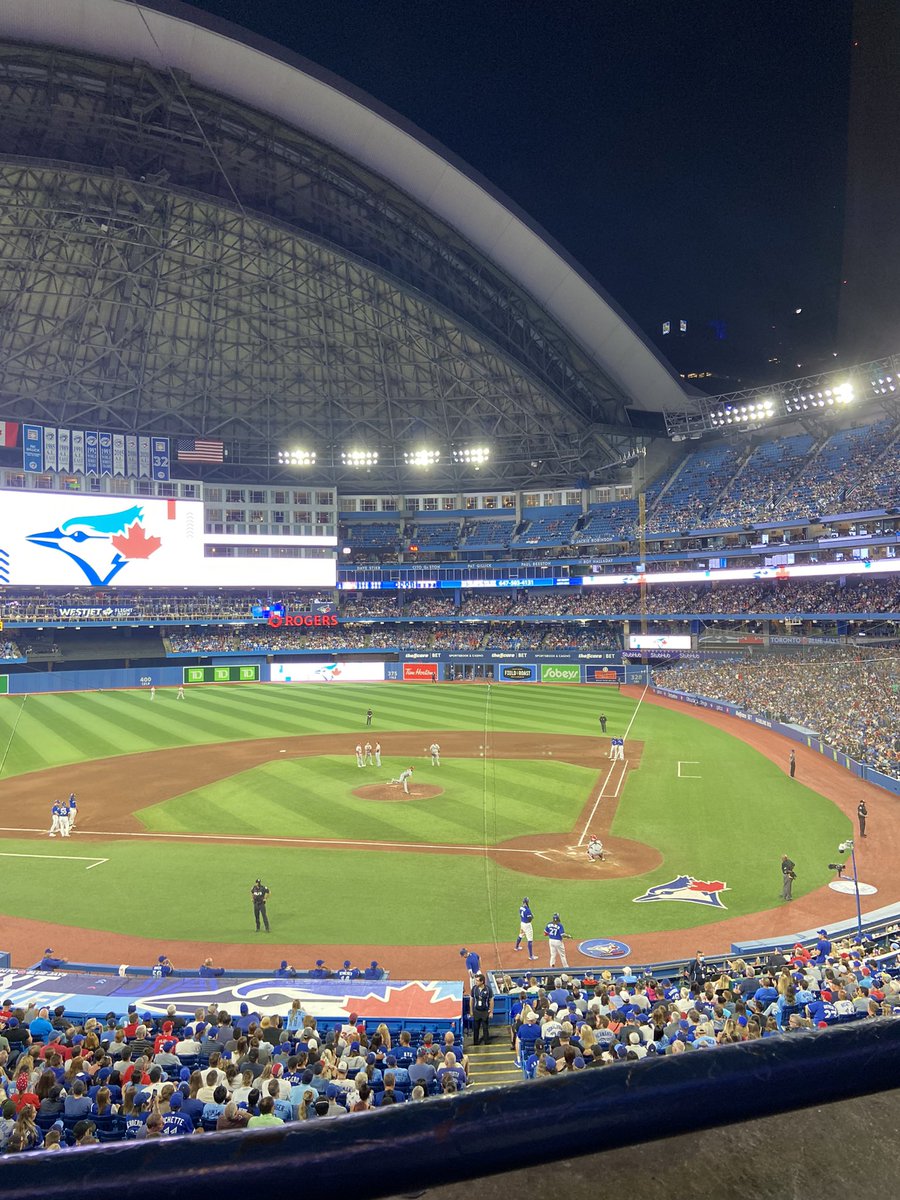 Beautiful night for a baseball game. Even better night for a grand slam. #BlueJays