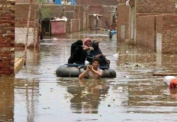 maliksafee4's tweet photo. "ہم مرد کے برابر ہیں" کہنا بہت آسان ہے!!
#قومی_زبان https://t.co/ViOMOfknkX