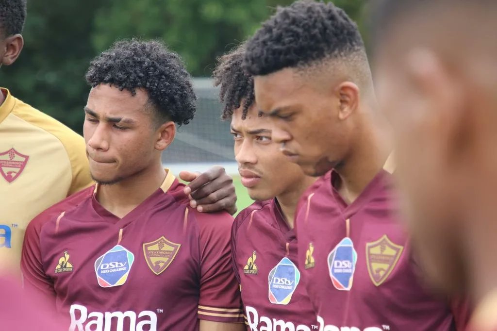 StellenboschFC's tweet photo. 🇿🇦 Boys are buzzing in the UK yeah 🇬🇧

Yesterday's 1-0 victory against Kerala Blasters FC should be a serious confidence booster going into the #NextGenCup2022

All the best today lads. 

#StellenboschFC #ProudlyStellenbosch 🍇 #Asidlali #DStvPrem #SFConTour
#UnitedKingdom https://t.co/8tnzevCDHR