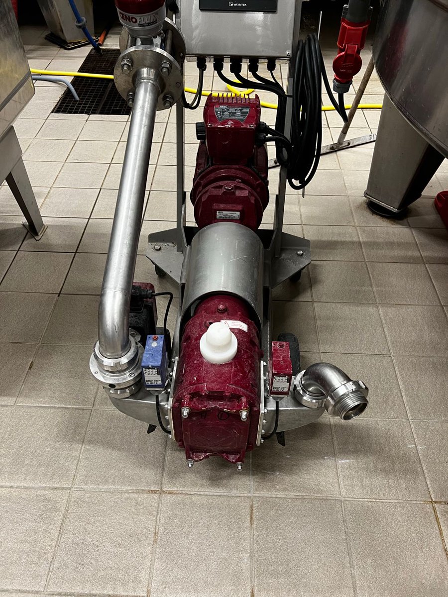 Leroy_Somer_en's tweet photo. [Motors &amp; Drives] It's good to see products that last over time. However, since the Varmeca, our offer has evolved and the Commander ID300 responds perfectly to new demands for energy savings. 
🌐 https://t.co/BzO84Ysvo0

#Nidec #LeroySomer #CommanderID300 #ElectricMotor #Drive https://t.co/EpgVRnuJjX