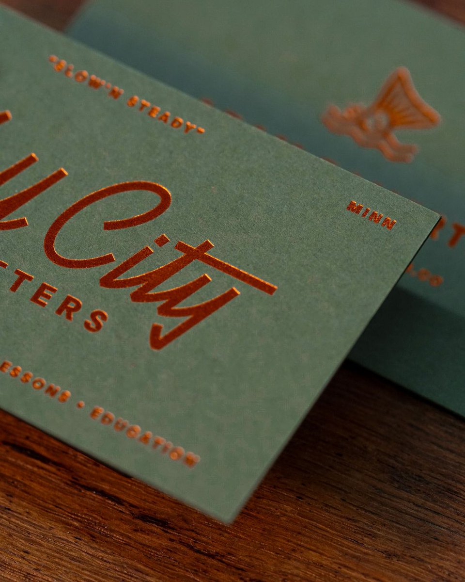 colorplanpapers's tweet image. Colorplan Mid Green with a satin copper foil stamp for Mill City Outfitter's business cards. Designed by Anthony Lane and printed by @StudioOnFire.

Colorplan papers are available in the USA from @legionpaper.