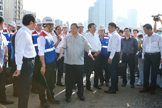SaigonInfras's tweet photo. HCMC Metro’s
———————
🍀Today, early morning 27Jul2022, the Prime Minister of #Vietnam, Mr Phạm Minh Chính and his company paid a visit at the Site of #HCMC #METRO Line No. 01 (#BenThanh - #SuoiTien).
. . .
#Vietnam #Metro #Beauty #Culture 🌱 #Gratefulness
Cre: Baochinhphu. vn https://t.co/mw47b0SU4z