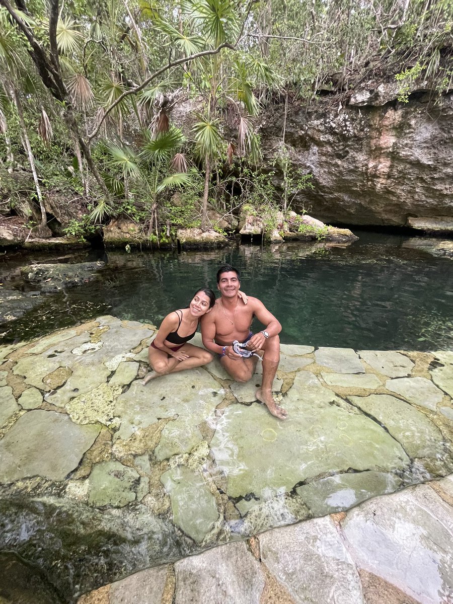 IamMemoVR's tweet photo. Despidiendo a mi hermanita! Gracias por compartir este fin de semana! @itzelvasquezr @ChuyVReyes https://t.co/dQMR4LAmka