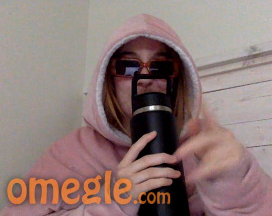 meishelll's tweet image. have you seen this woman?