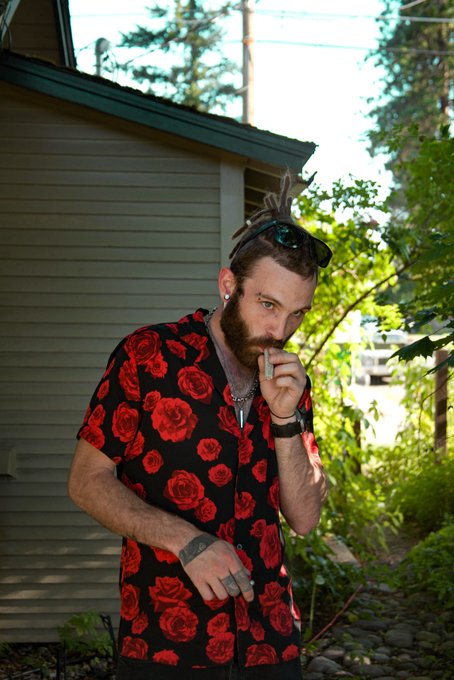 Almost forgot these pics from the other weekend at my good friend's wedding 🤝🍻 https://t.co/mTfw70VF