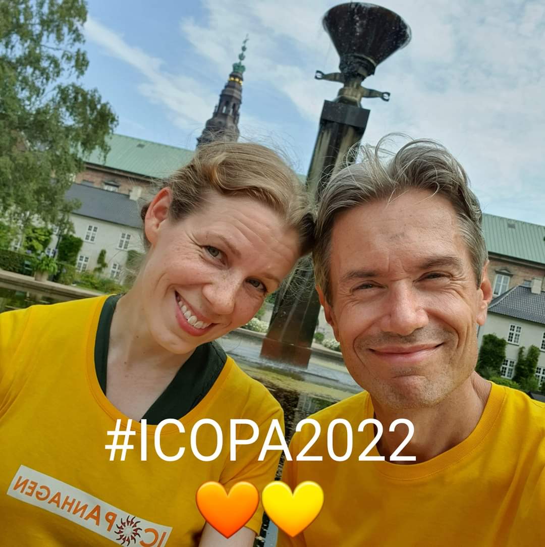 And the #YellowTshirts sit down to say something very important:
📢 Regular registration deadline for #ICOPA2022 with the regular fee is TODAY! 🧡💛
icopa2022.org/register/

#ICOPAnhagen #parasitology #globalhealth #science #medicine #biology