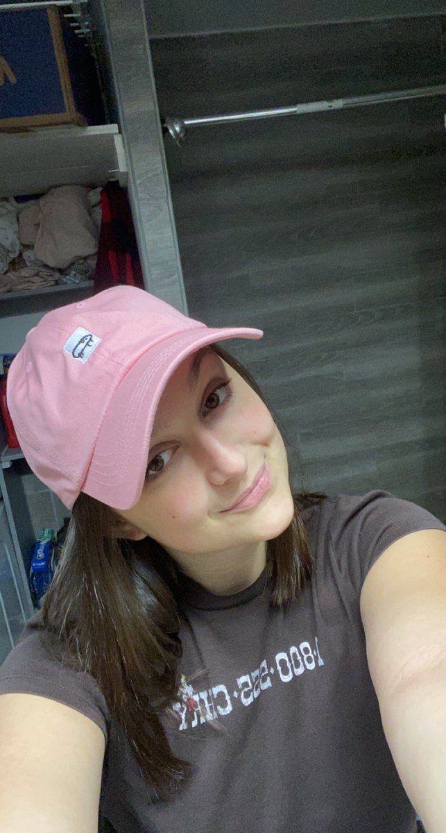 hey guys look what i’m wearing do i look pretty