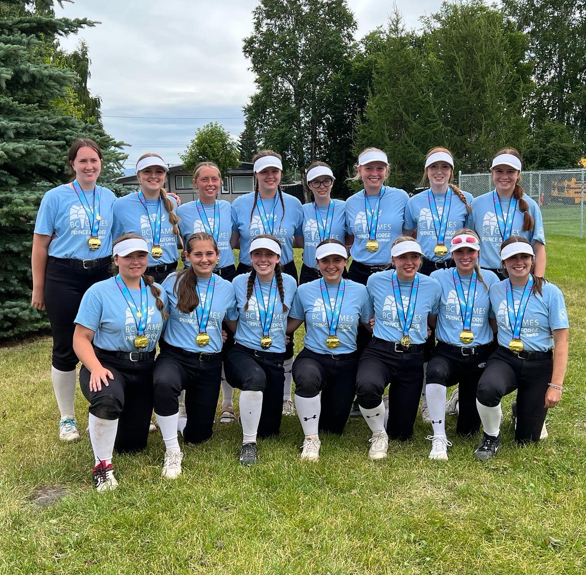 emma_smith_2024's tweet photo. BC Summer Games Champions 🥇 We went 6-0 this past weekend and brought home the gold. @UofTsoftball @Softballbc @WRRenegades2024 https://t.co/m840o2VoDA