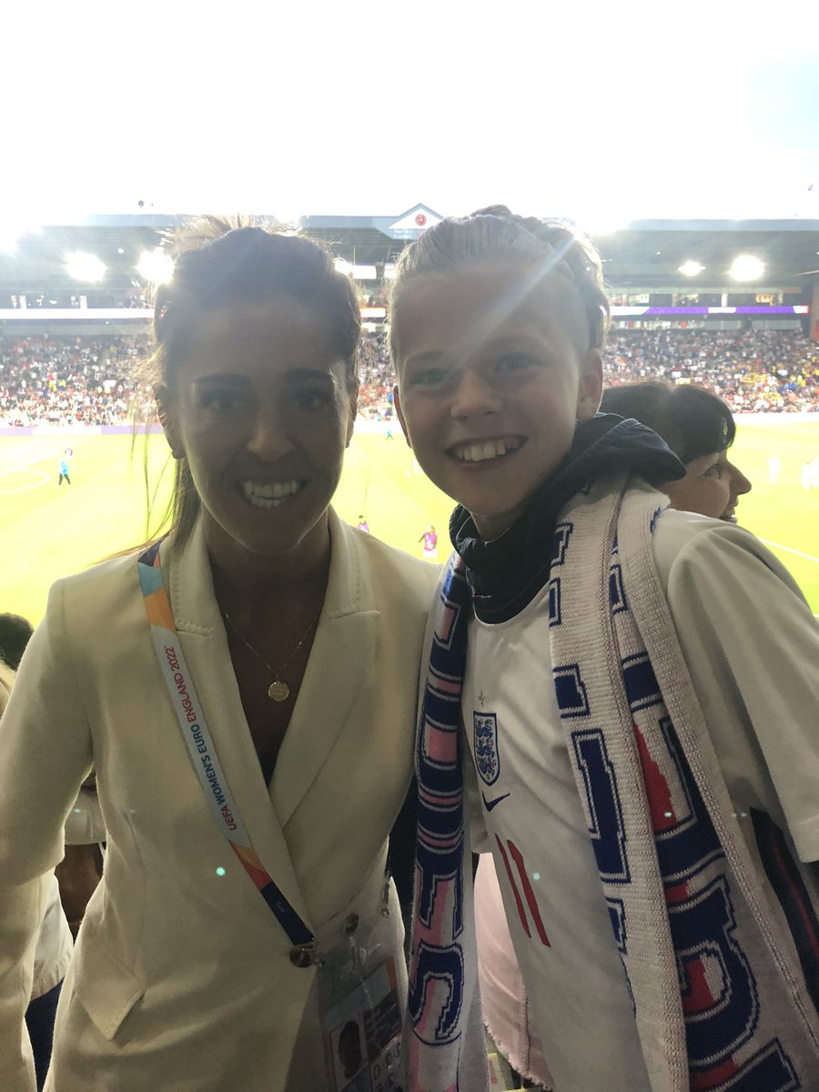 guyheywood's tweet photo. Such a privilege to be in #Sheffield last night to see the #Lionesses progress to the final. These atmosphere was bouncing! The eldest was made up to get a photo with @fara_williams47 - Thank you! https://t.co/gnK8sQVYpr
