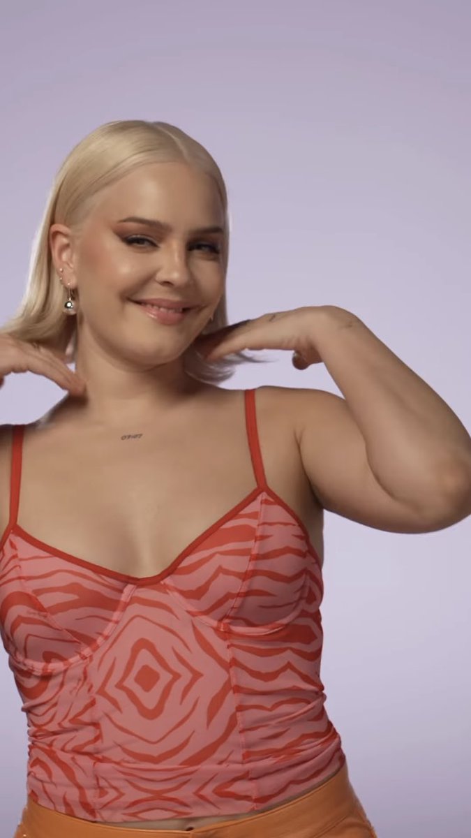 annemariestanss's tweet photo. The new ambassador of FUDGE Fudge Professional β€οΈβ€οΈβ€οΈ
#AnneMarie
#FudgeProfessional https://t.co/7ct7iI54r4