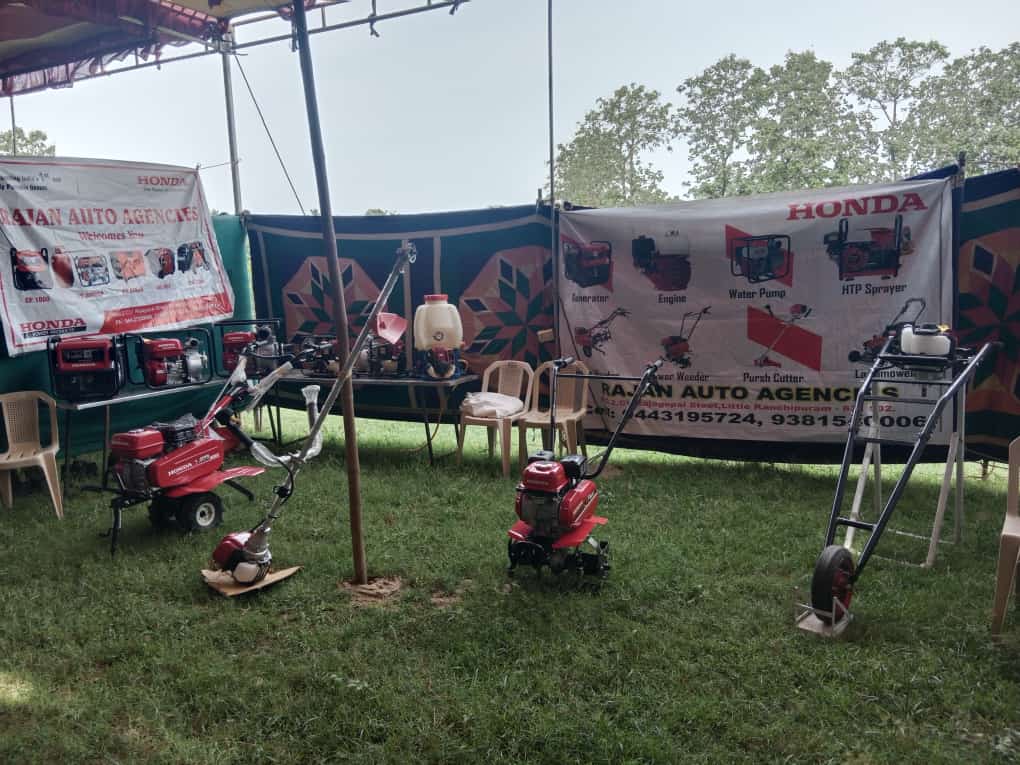 agro_raja's tweet photo. “#RajaAgro – Empowering Culture of #Agriculture” Powered by #HONDA 
Raja Agro Erath Auger Model: #RAEAW35 &amp; #RAEAW50
Drill bit Available in 3" inch to 12" inch Dia
#ErathAugerManufacture
G.viswanathan
Cell: +91 9543101223
Mail: vishwa@rajaagro.in
https://t.co/xzJBlMFUG8 https://t.co/O6F3WfyrMV