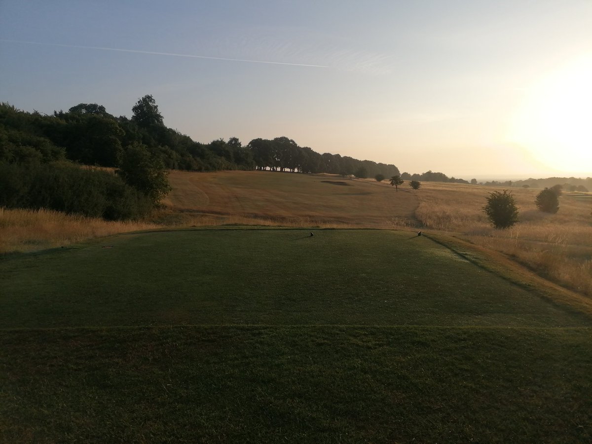 What a glorious morning. Course is still holding up great. <a href="/RoyalWinchGC/">Royal Winchester GC</a> <a href="/POGOTurfPro/">POGO TurfPro</a> <a href="/AndyBarber22/">Andy Barber</a> <a href="/PaulEngland92/">Paul England</a> <a href="/Joebound96/">Joe B</a> <a href="/ColinTrebilcock/">Colin Trebilcock</a>