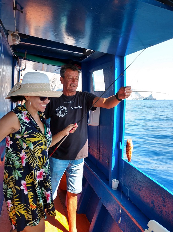 CiaoNico's tweet photo. #Latium, #Ponza: #Ausflug mit einem #Fischerboot 👉https://t.co/dnc3y7mvSO @visit_lazio @tesoridellazio @visitponza @FaroGuardia @SonoitaliaInfo https://t.co/rnZtMBPi3Y