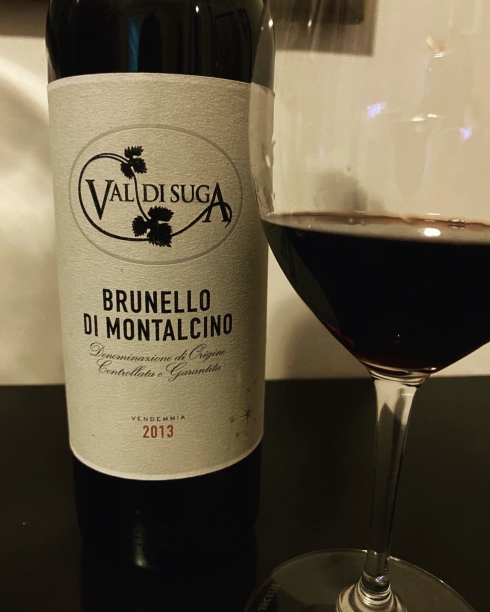lebonvinfr's tweet photo. Here’s what was #inmyglass @billykayscot  @Bownesy81 @adntaylor @Winbeebee @JasonTheWineGuy  @tfoodwineclick @vashtiroebuck1
@scookeatr  @Nelsonali @Anna_Ann_6
@joelgorenkoff @hbshan1084 @savortheharvest @claret_y @WinoJimbow @_SeanDriscoll_ @ifigueroa 🍷 https://t.co/R4NRCeSNrZ