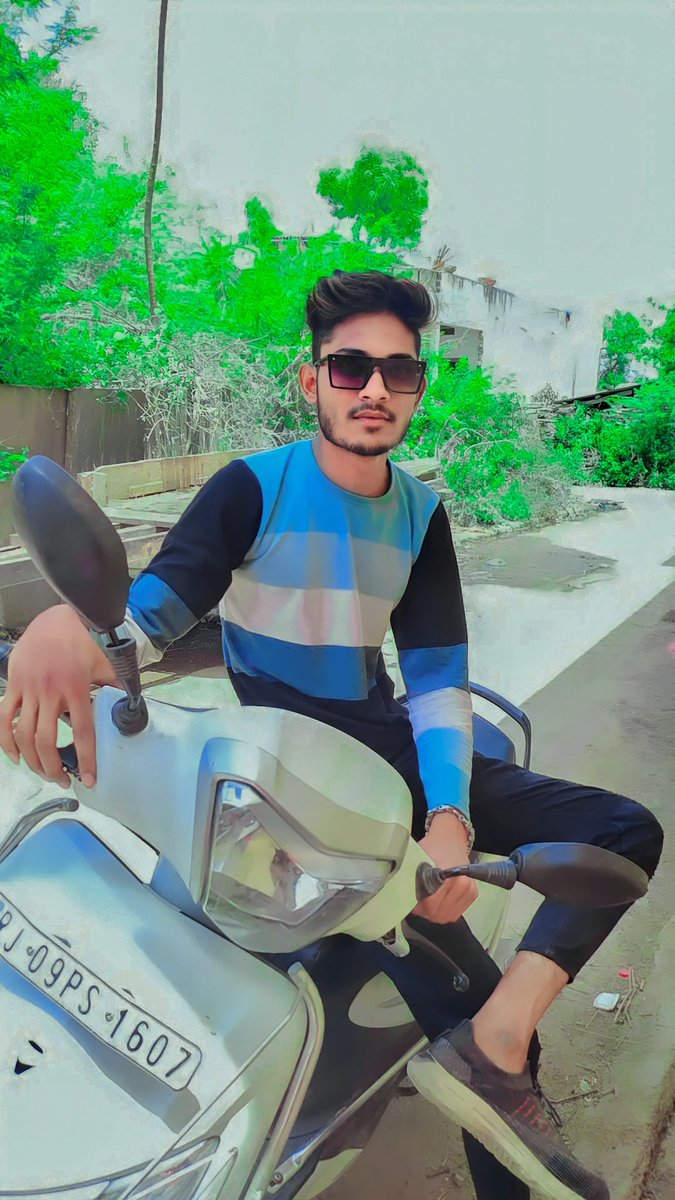 1dream_boy0's tweet photo. Prahlad Laxkar @prahladlaxkar95 #prahladlaxkar95 https://t.co/tTQzpKT4O1