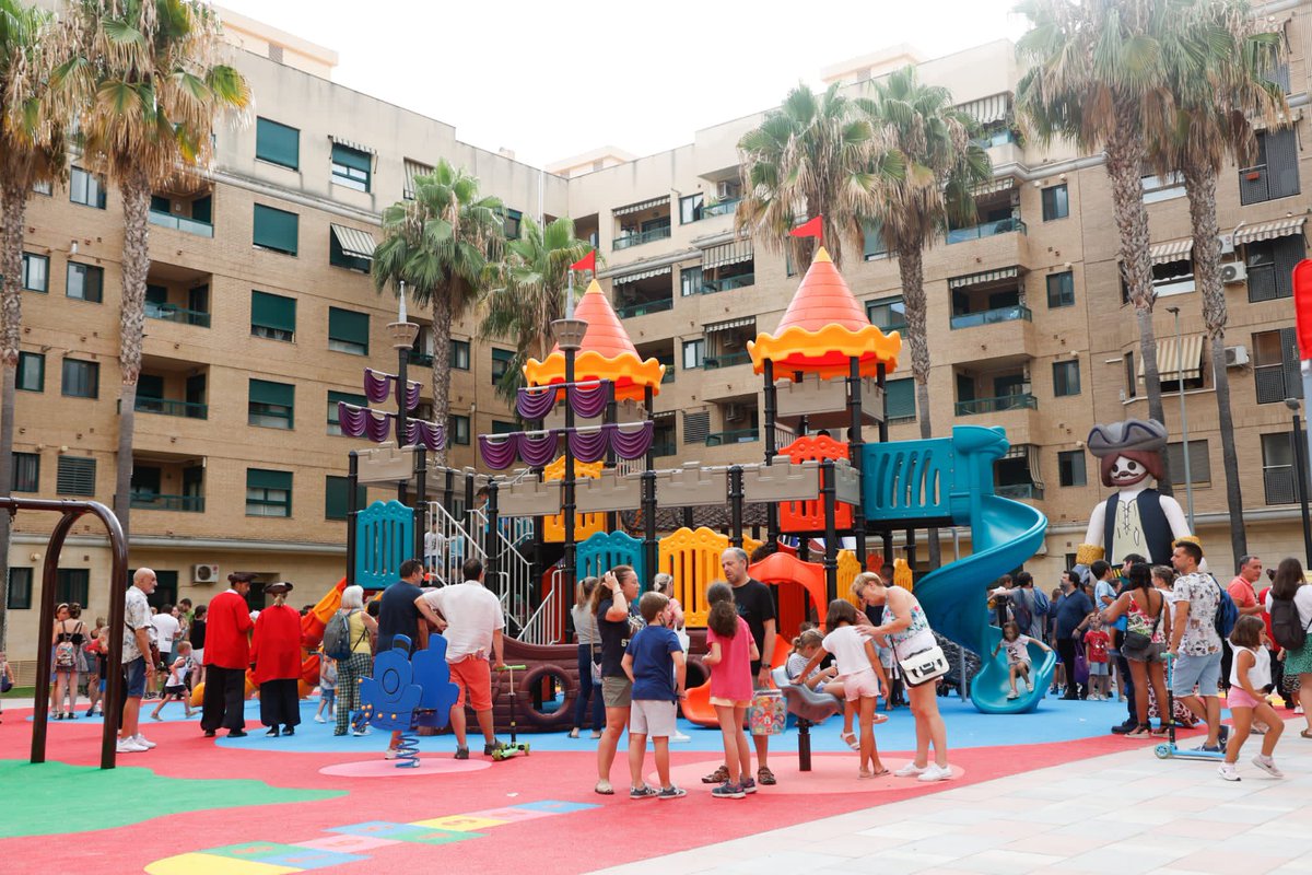 CarlosFBielsa's tweet photo. 🎉Inaugurado el nuevo súper parque infantil de Ciutat de la Lisa

🗳Un parque que, junto a la rehabilitación de la plaza,ha surgido de la participación ciudadana

✅A pesar de los contratiempos, la espera ha merecido la pena.El barco pirata ha quedado espectacular!
#MislataAvanza https://t.co/jbVqJhwo2Z