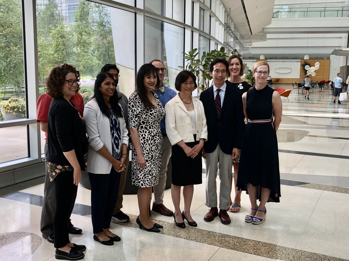 umfoodoc's tweet image. So proud to announce the induction of Grace Su as H Marvin Pollard Collegiate Professor at UM. So well deserved by this inspirational leader, healer, scientist &amp;amp; innovator! ⁦@ebtapper⁩ ⁦@DrRiehl⁩ ⁦@NDP1001⁩ ⁦@pummy92⁩ ⁦