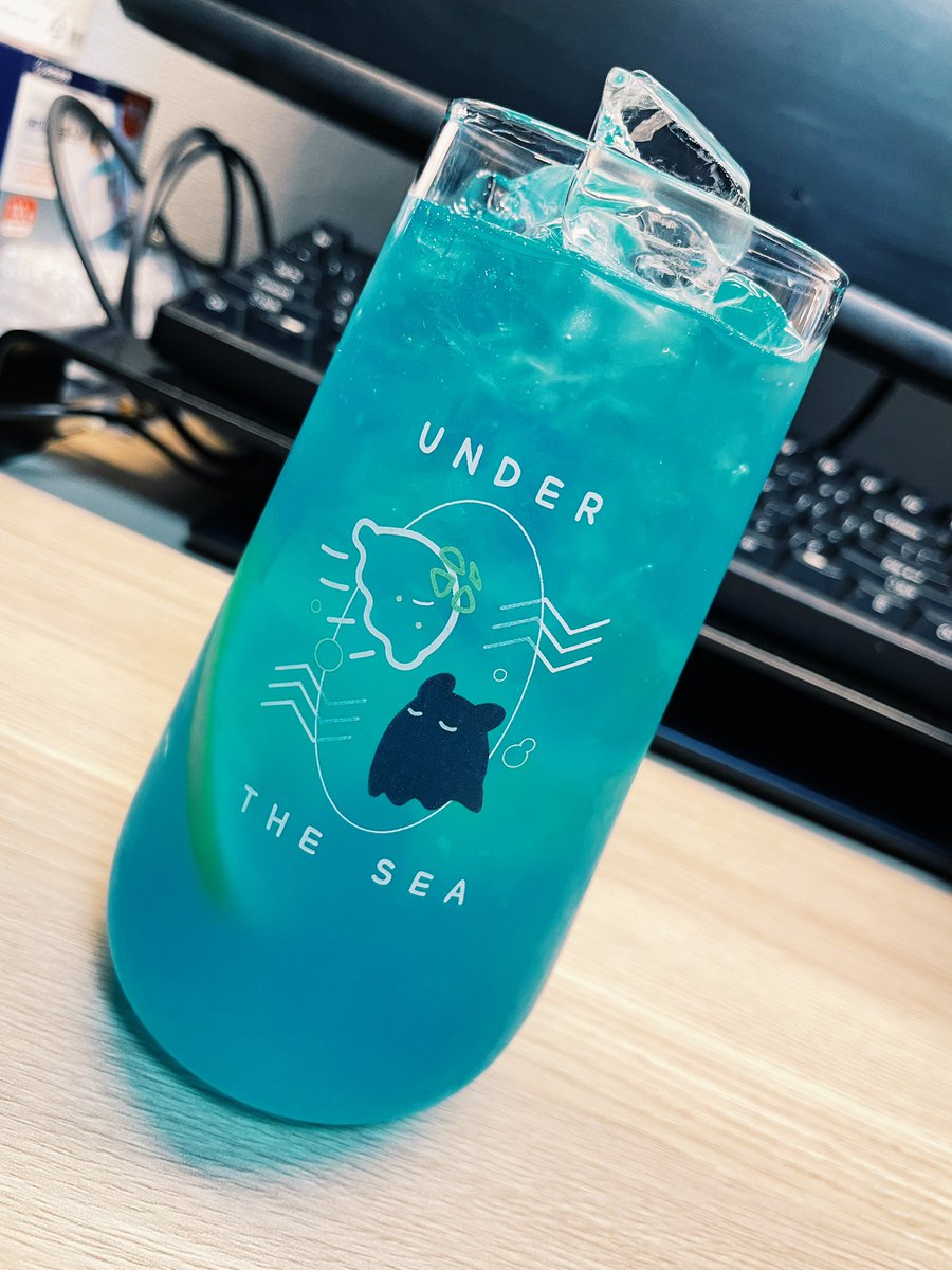 사람들아 자컾 굿즈(천재앤오님제작)를 봐라
예쁘지
이상! 해산하시오