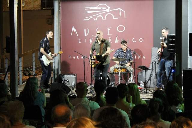 Flashback Band tweet media