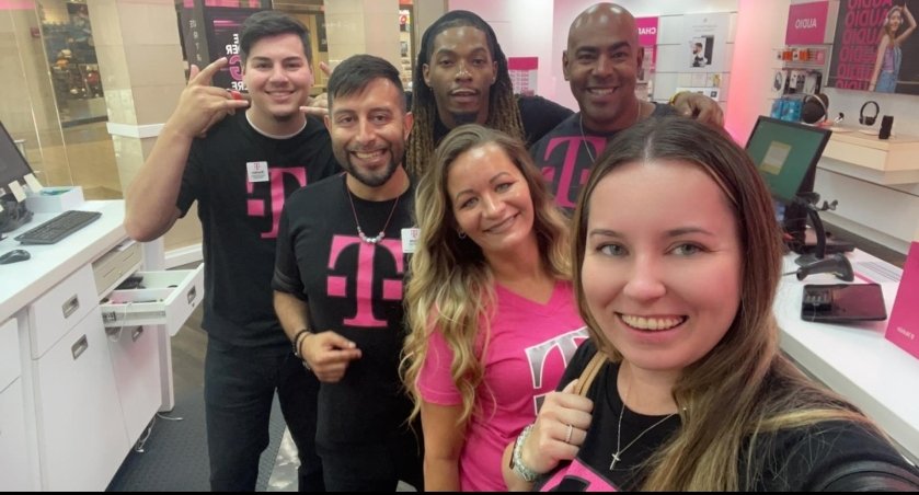 Earl Holmes (@ejholmes15) on Twitter photo Team 🦊 River
Thank you for such a great visit. BIG THINGS IN AUG!!!
<a href="/KristyfiedTMO/">Kristy LaLonde</a> #TMobile #CantStopWontStop #TheGrindisReal Team 🦊 River
Thank you for such a great visit. BIG THINGS IN AUG!!!
<a href="/KristyfiedTMO/">Kristy LaLonde</a> #TMobile #CantStopWontStop #TheGrindisReal