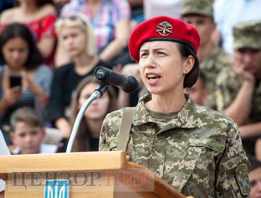 В.Прозапас:
Тетяна Чорновол напалила російської техніки більше ніж було перук у Арєстовіча (тм),та ще й не джавелінами, а українськими "стугнами", але позитивні не напишуть про це ані слова, вже не кажучи про ефір десь на"єдиному"  
Їй було би що сказати - але чи є кому слухати?