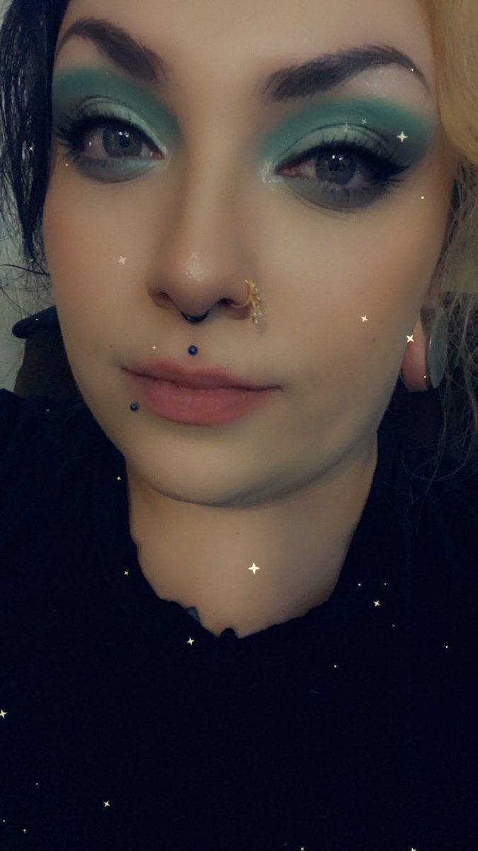 I will be back to posting regularly here in a few weeks. I was injured and had to take a longer break than I planned. Subscribe here OnlyFans.com/cicivixen and I will be updating on there #contentcreator #sellingcontent #buyingcontent