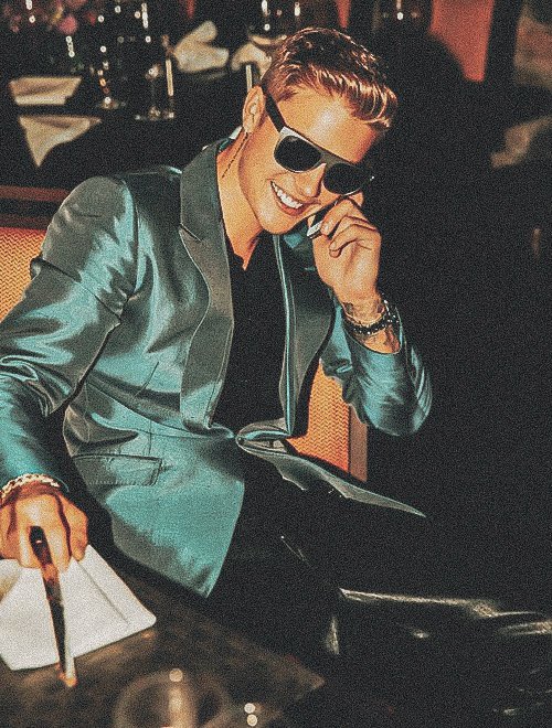 Justin Bieber via Instagram in 2014: talk to me girl