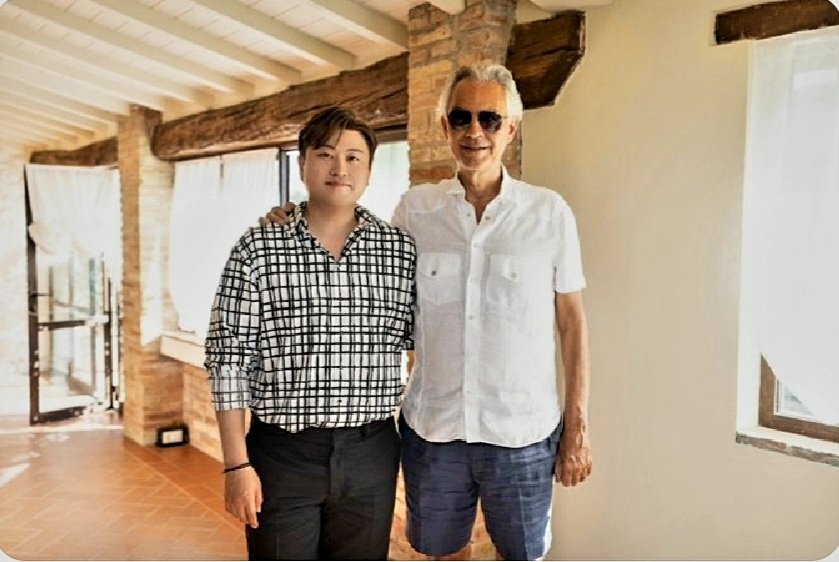 김호중 자랑스러운 국보급 테너

#김호중클래식앨범_두번째이야기_파노라마

김호중새앨범 발매 축하해

#김호중_파노라마처럼펼쳐지는_우리의약속

김호중 대한민국의 국위선양에 이바지 할 천재테너