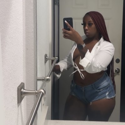 mokahlattee's tweet photo. #NewProfilePic https://t.co/jDKIvMYd3o