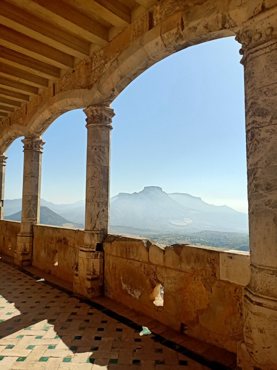 Ahora mismo en el Salón del Triunfo del Castillo de Vélez Blanco con <a href="/LaRealCamara/">La Real Camara</a> <a href="/emorenoviolin/">Emilio Moreno</a>